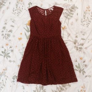 Detailed Lace Maroon Dress with Cap Sleeves